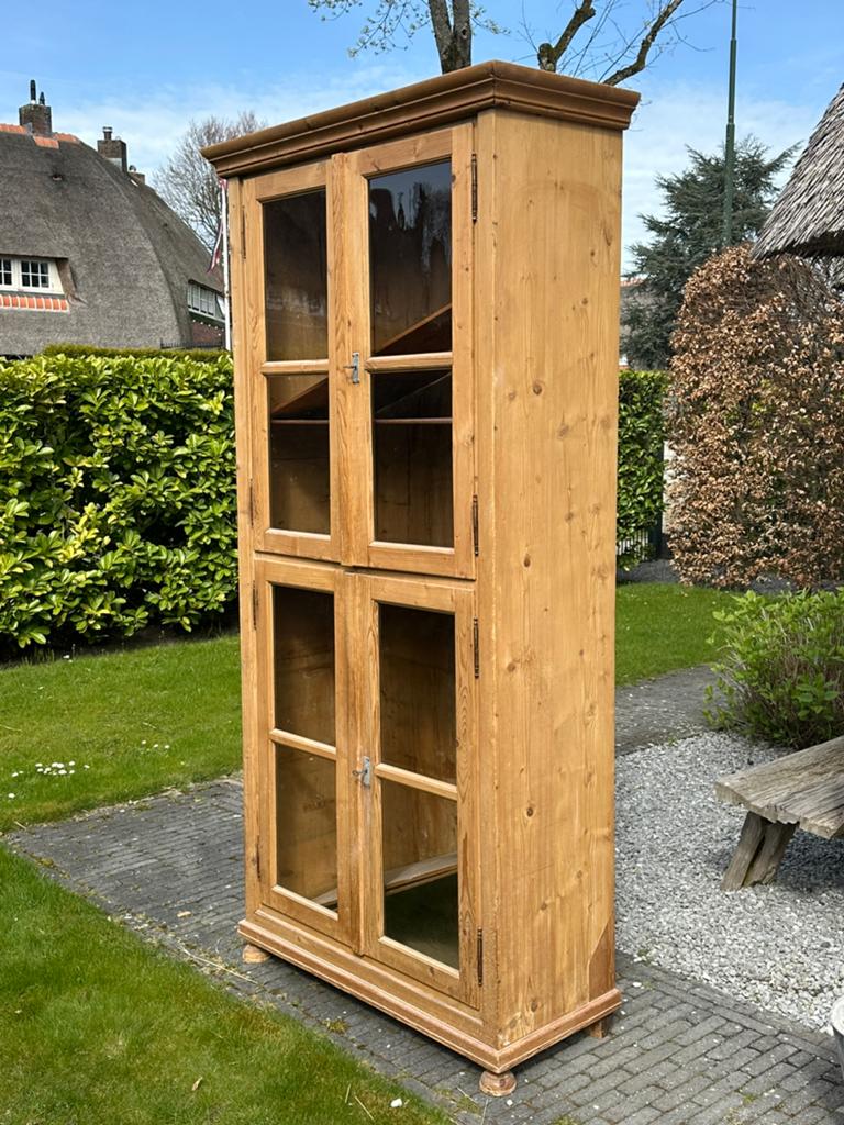 Prachtige antieke/vintage vitrinekast –Geloogd grenen, Ophalen