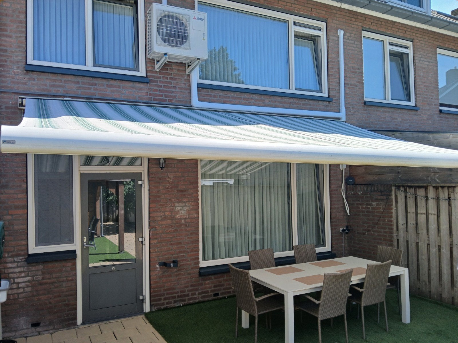 UITSTEKEND WERKENDE ELEK. ZONNESCHERM - 5,50 m x 3,30 uitval, Ophalen, Gebruikt, 450 cm of meer, Elektrisch