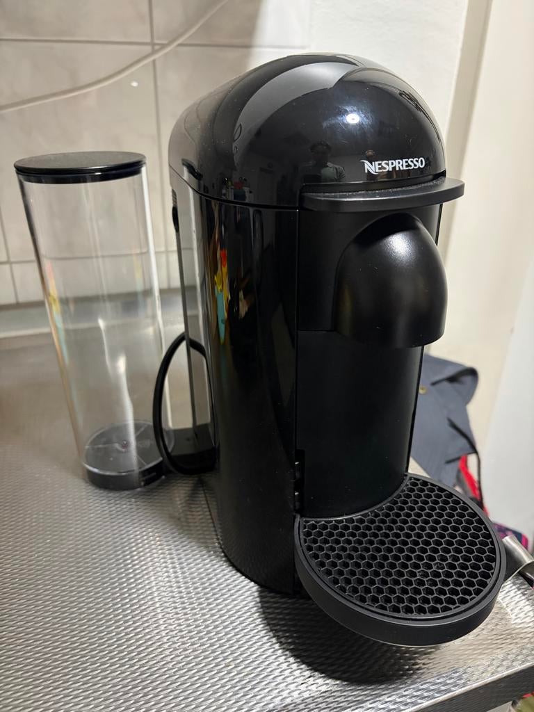Nespresso Vertuo Plus Koffiemachine - Z.G.A.N., Ophalen, Koffiemachine, Zo goed als nieuw, Koffiepads en cups
