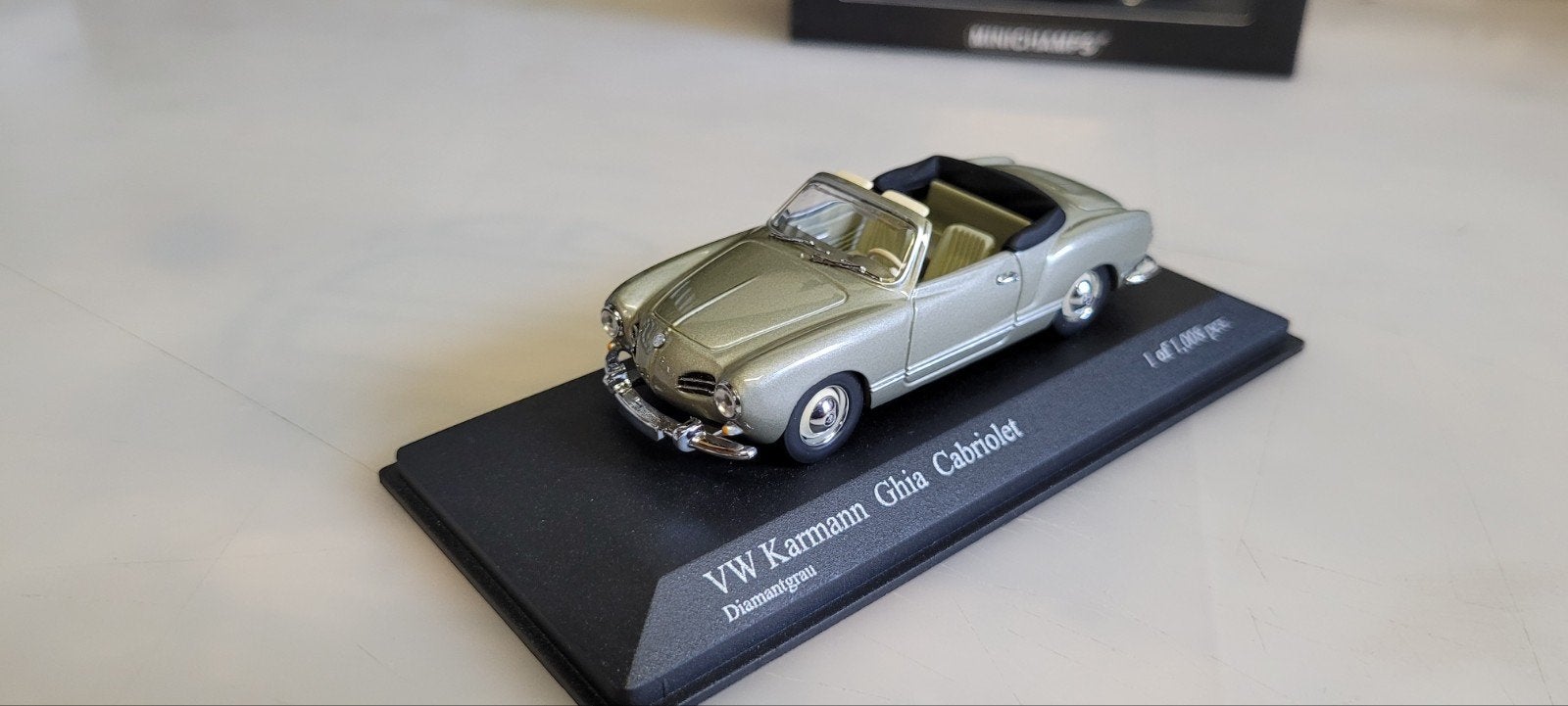 Minichamps 1957 VW Karmann Ghia Cabrio, Ophalen of Verzenden, Nieuw, Auto, MiniChamps