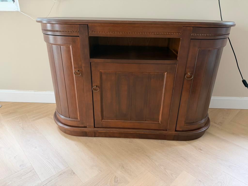 Dressoir massief eikenhout. Kleur: Walnoot, Ophalen, 100 tot 150 cm, Eikenhout, Zo goed als nieuw