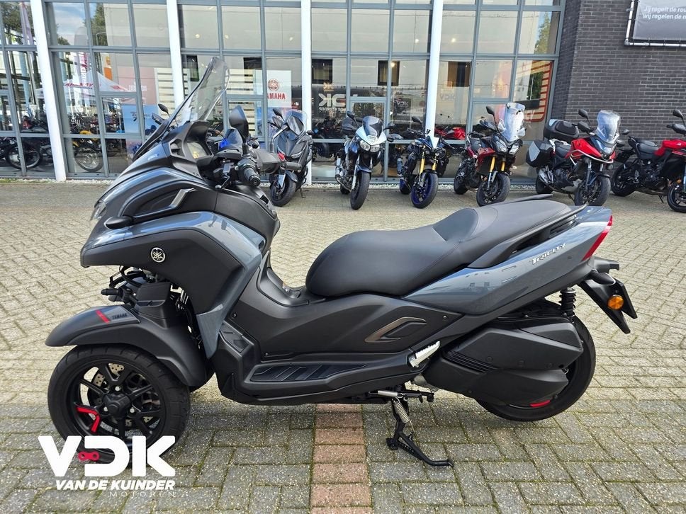 YAMAHA TRICITY 300 (bj 2023) 10.733 km, Motoren, Scooter, 292 cc, Bedrijf, Onbekend