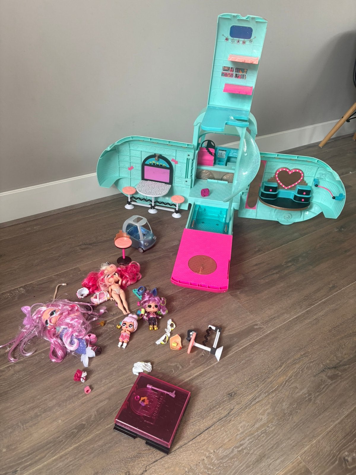 L.o.l surprise camper met toebehoren, Ophalen, Gebruikt, Poppenhuis
