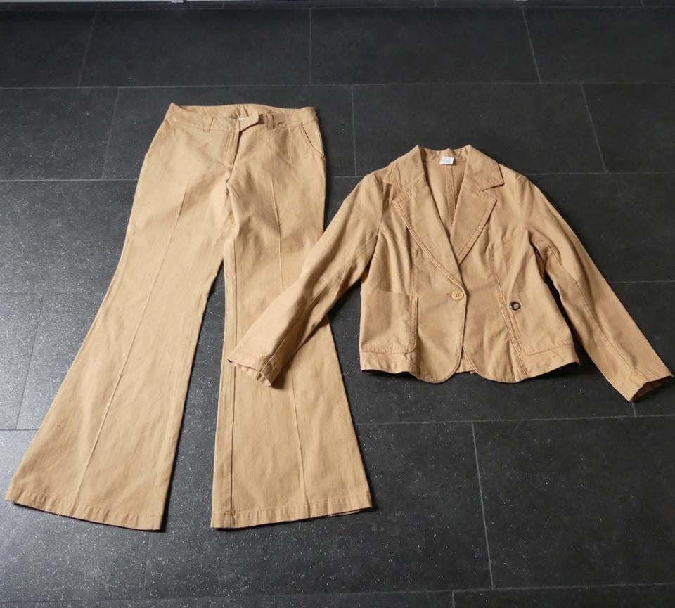 Kostuum blazer jasje en broek camel bruin maat 40 42, Maat 38/40 (M), Kostuum of Pak, Bruin, Ophalen of Verzenden