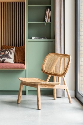 Kave Home Teakhouten Stoel met Rotan Rugleuning, Huis en Inrichting, Ophalen, Bruin, Zo goed als nieuw, Eén