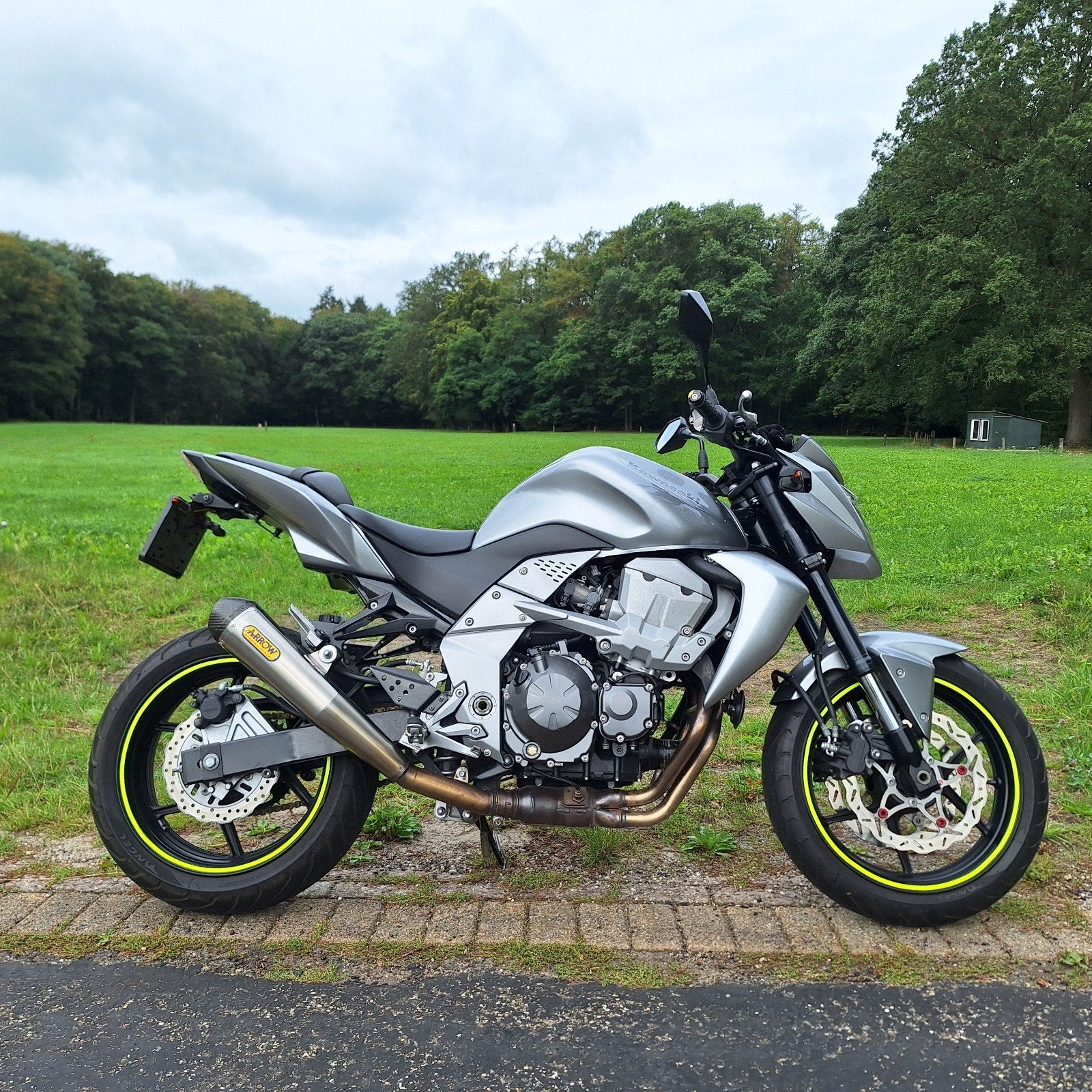 Kawasaki Z750 2008 met Arrow uitlaat, 750 cc, LED Verlichting, 4 cilinders, Motorrijbewijs A
