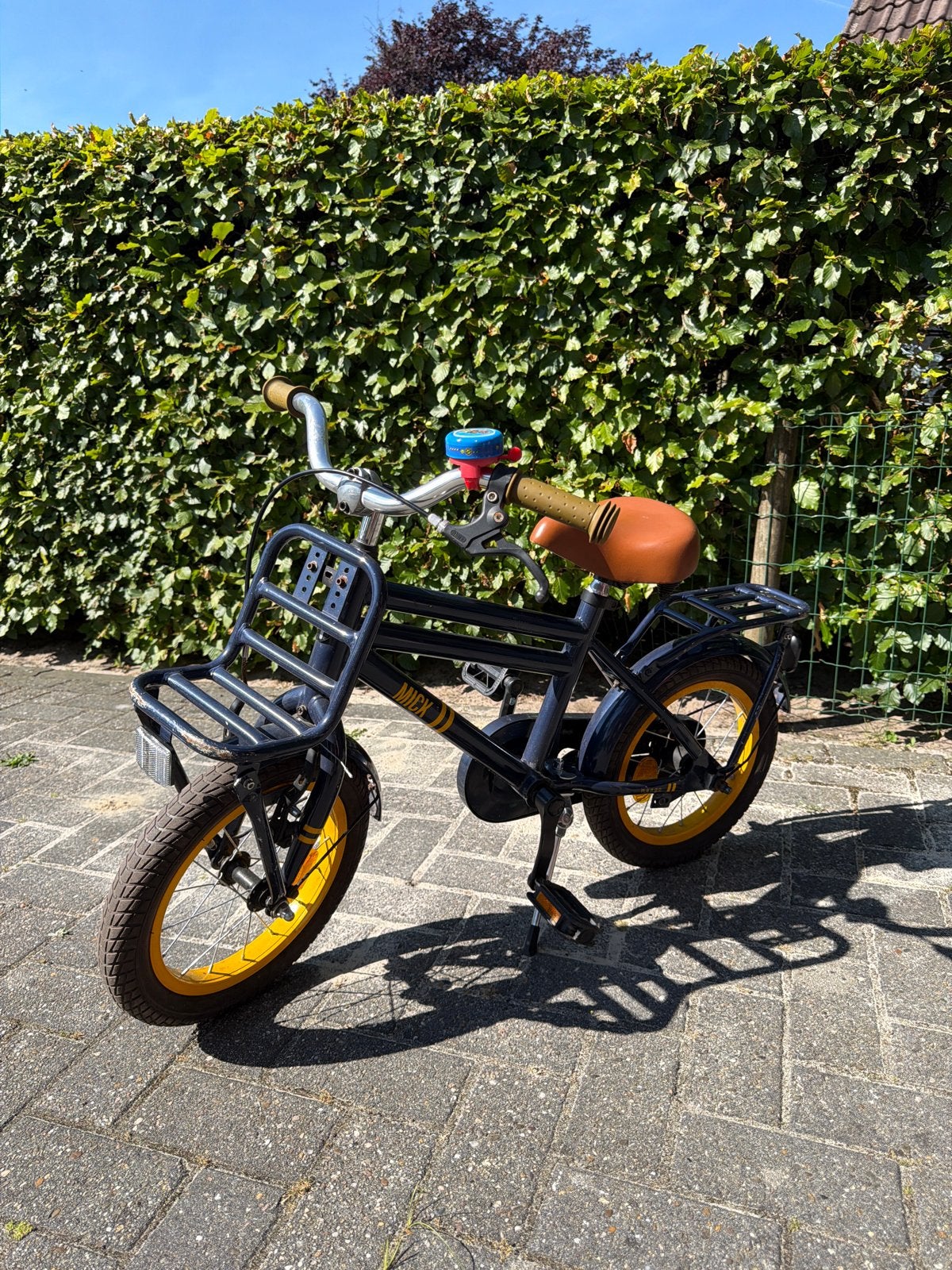 Mick Kinderfiets 14 inch met Voordrager en Terugtraprem, Fietsen en Brommers, Ophalen, Gebruikt, Terugtraprem, Minder dan 16 inch