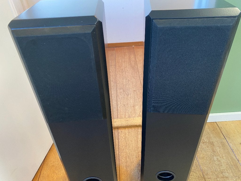 Synthese Floating Three | Floating 3, Vloerstaande luidspreker, 120 tot 150 watt, Zo goed als nieuw, Ophalen