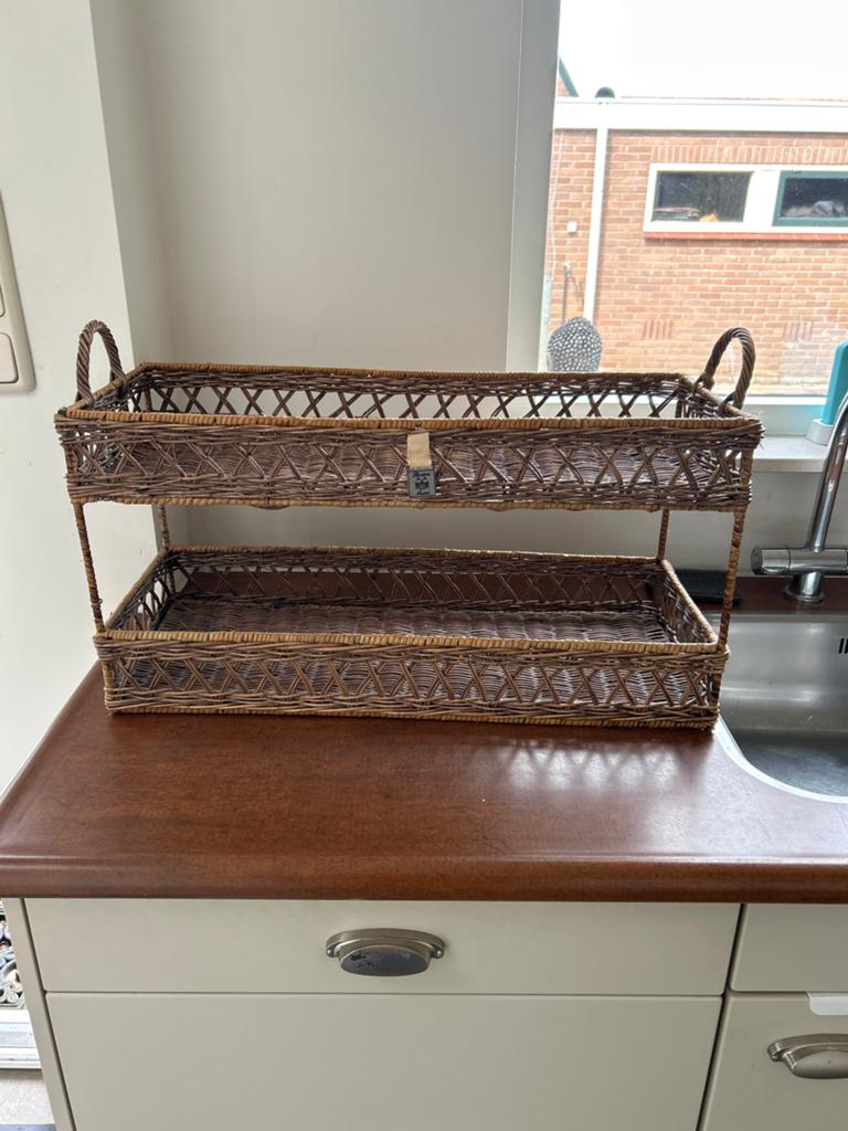 Rivièra Maison etagere/rekje van rotan, Ophalen, Gebruikt, Landelijk, Natuurlijk materiaal