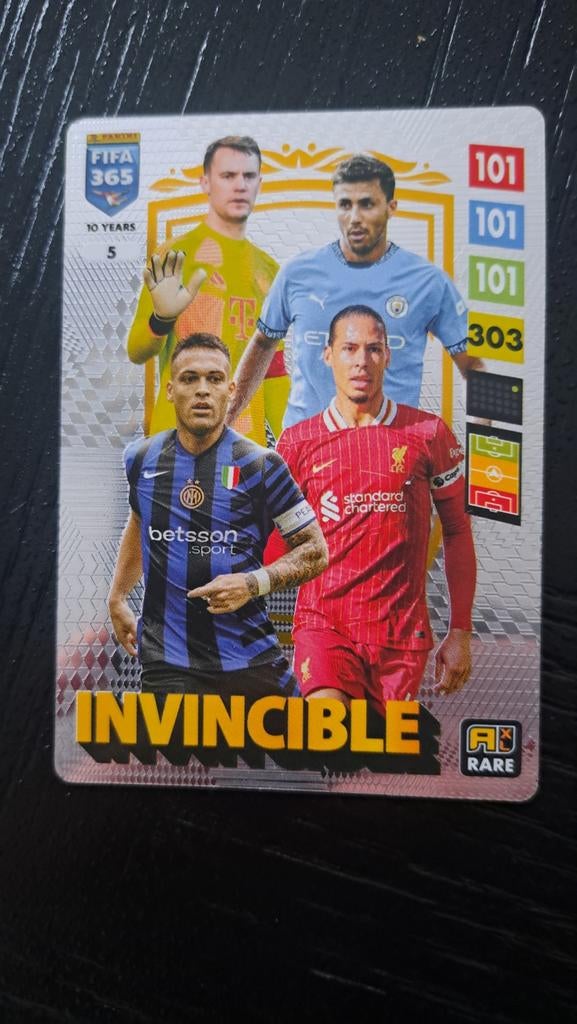 FIFA 365 Adrenalyn XL 2025 Invincible gouden kaart, Ophalen of Verzenden