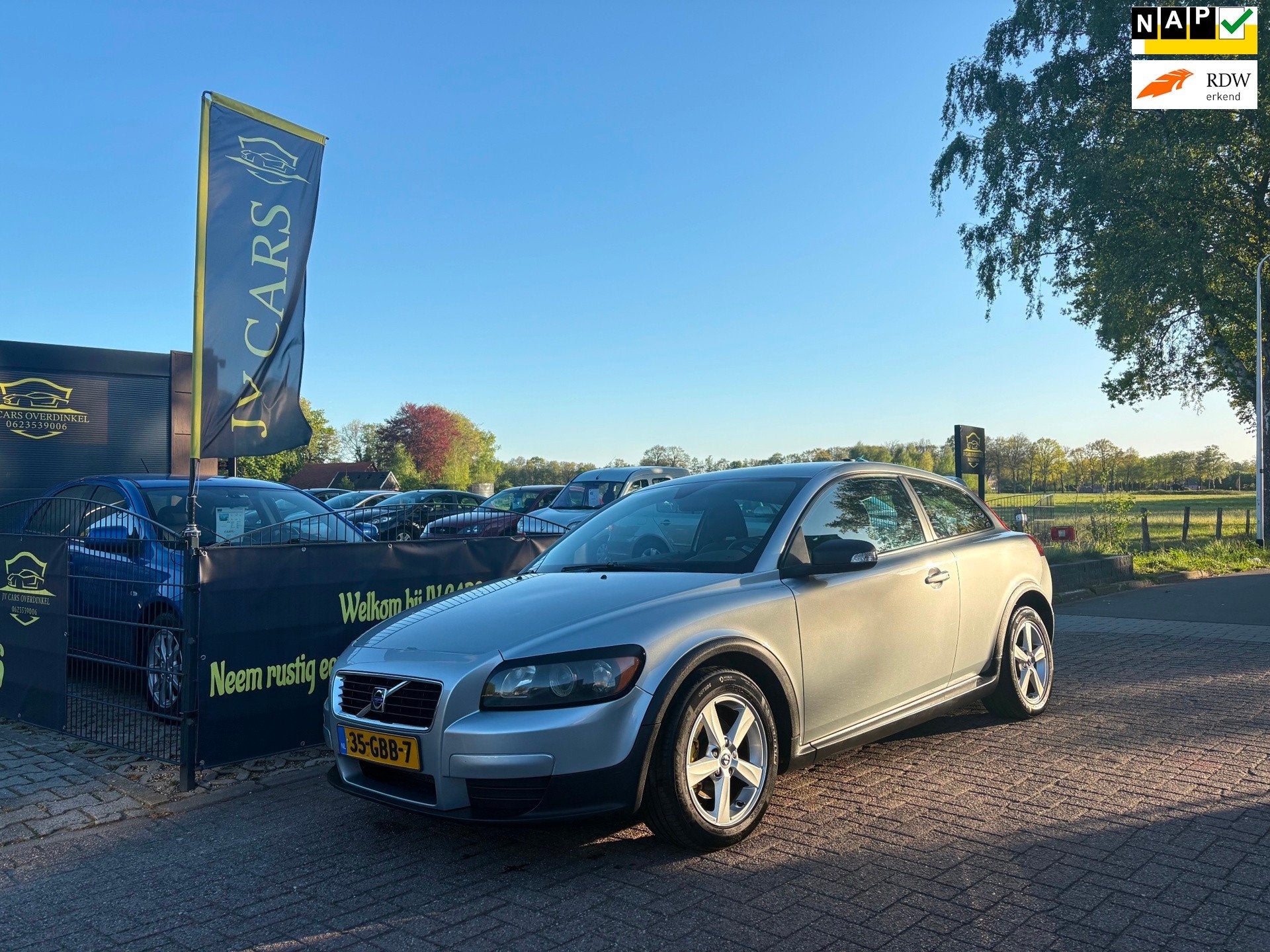 Volvo C30 1.8F Momentum,AIRCO,CRUISE,ELEKT PAKKET,REGENSENSO, 125 pk, Gebruikt, 4 cilinders, 4 stoelen