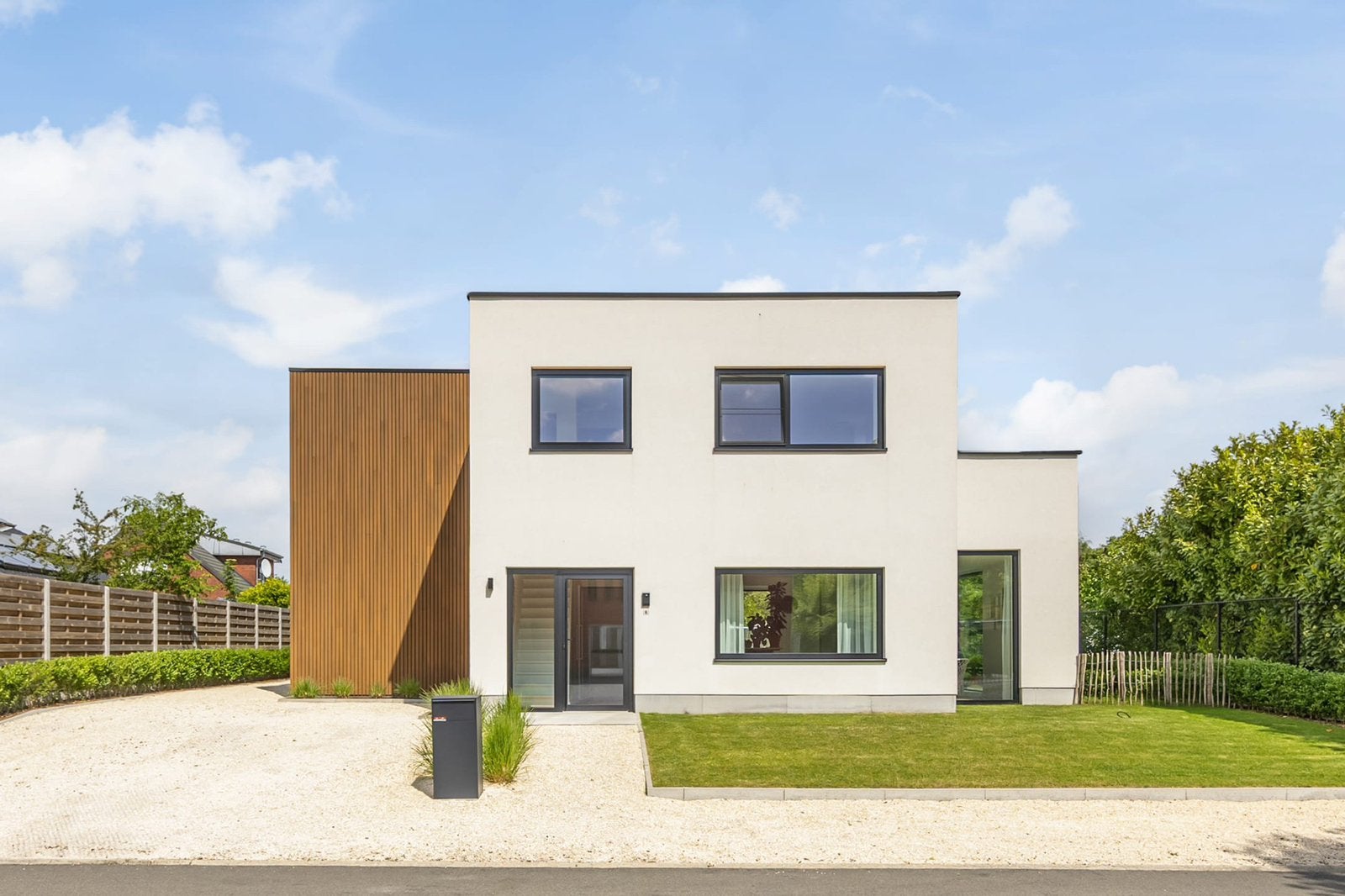 HUIS TE KOOP in LOMMEL, Huizen en Kamers, 500 tot 1000 m², Limburg, Vrijstaande woning, Verkoop zonder makelaar