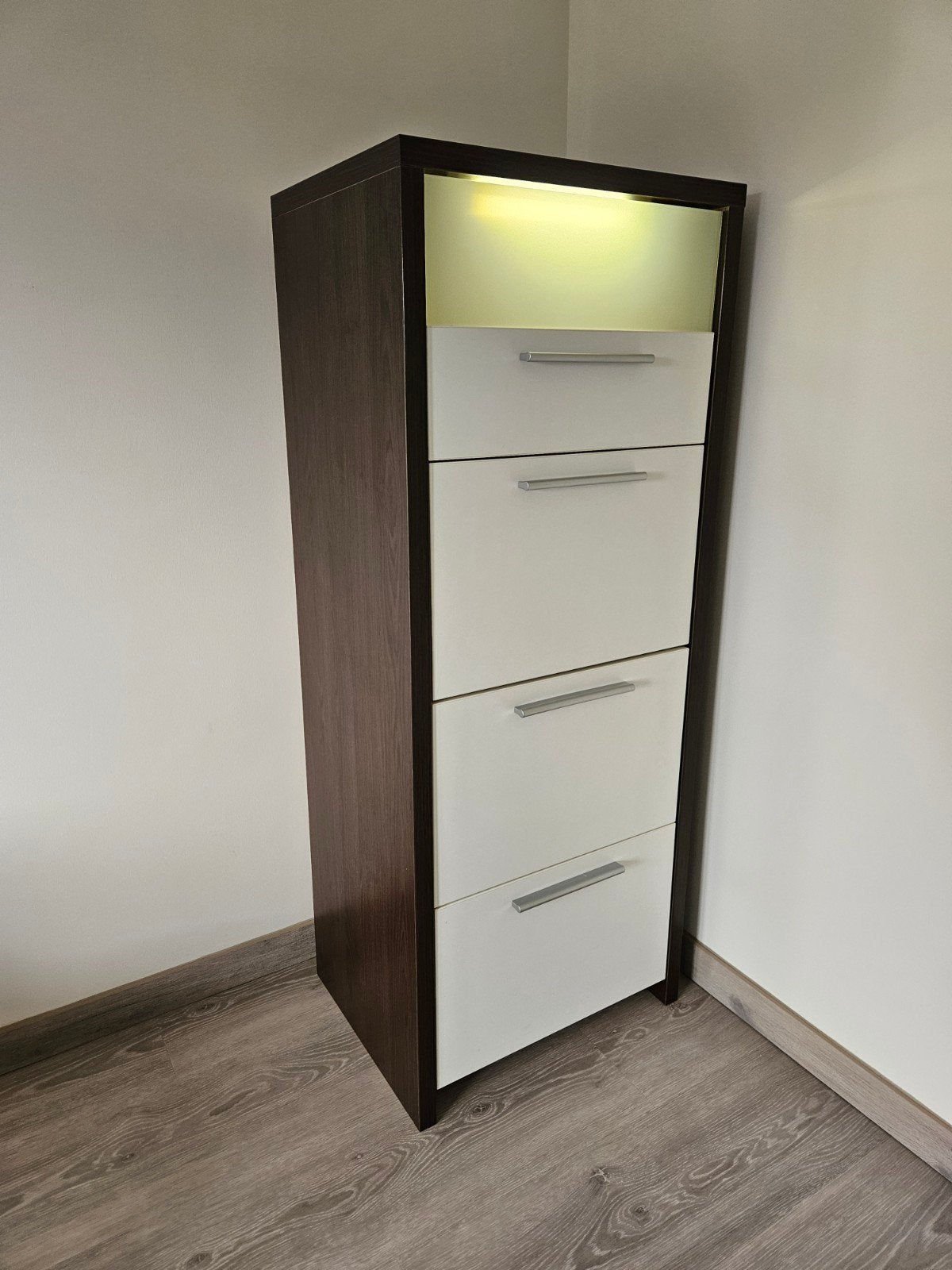 Goossens ladekast met binnenverlichting - zo goed als nieuw, Huis en Inrichting, Kasten | Ladekasten, Ophalen, Modern, natuurlijk