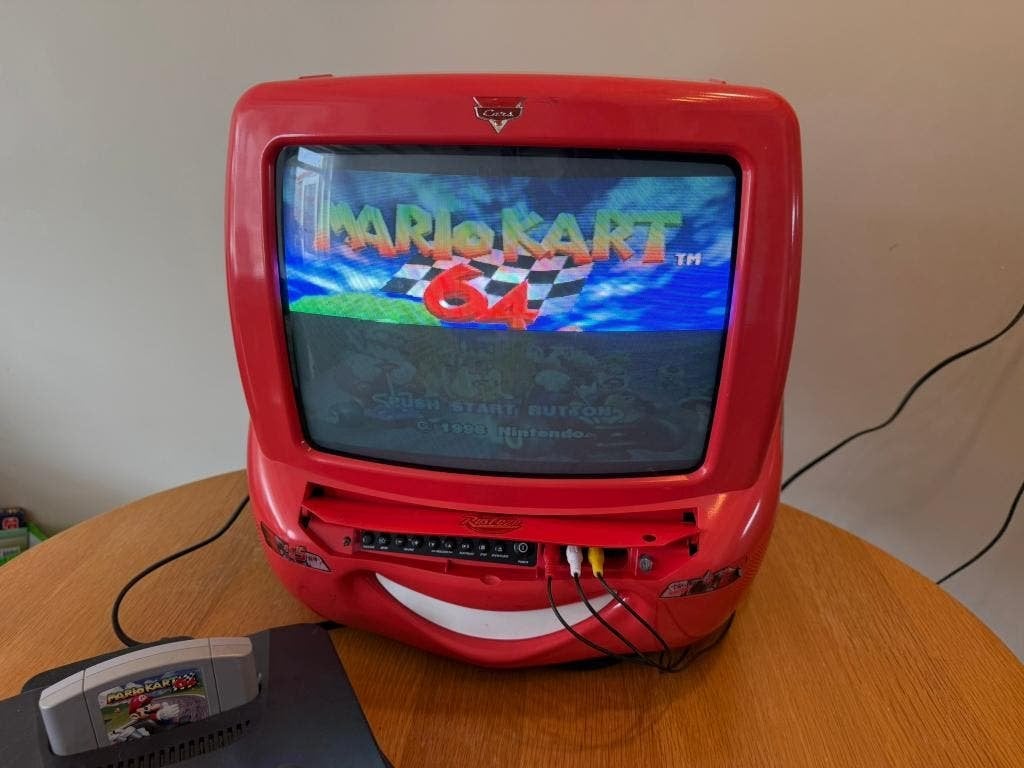 Cars televisie CRT zeldzaam retro met afstandsbediening, Audio, Tv en Foto, Vintage Televisies, Ophalen of Verzenden, Overige merken