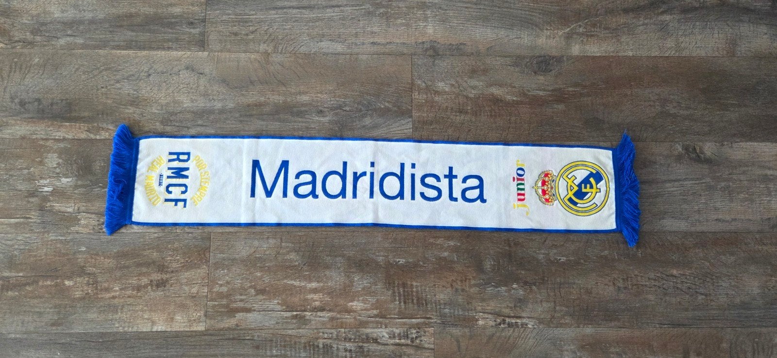 Sjaal Real Madrid, Verzamelen, Sportartikelen en Voetbal, Ophalen of Verzenden, Zo goed als nieuw, Buitenlandse clubs, Vaantje of Sjaal