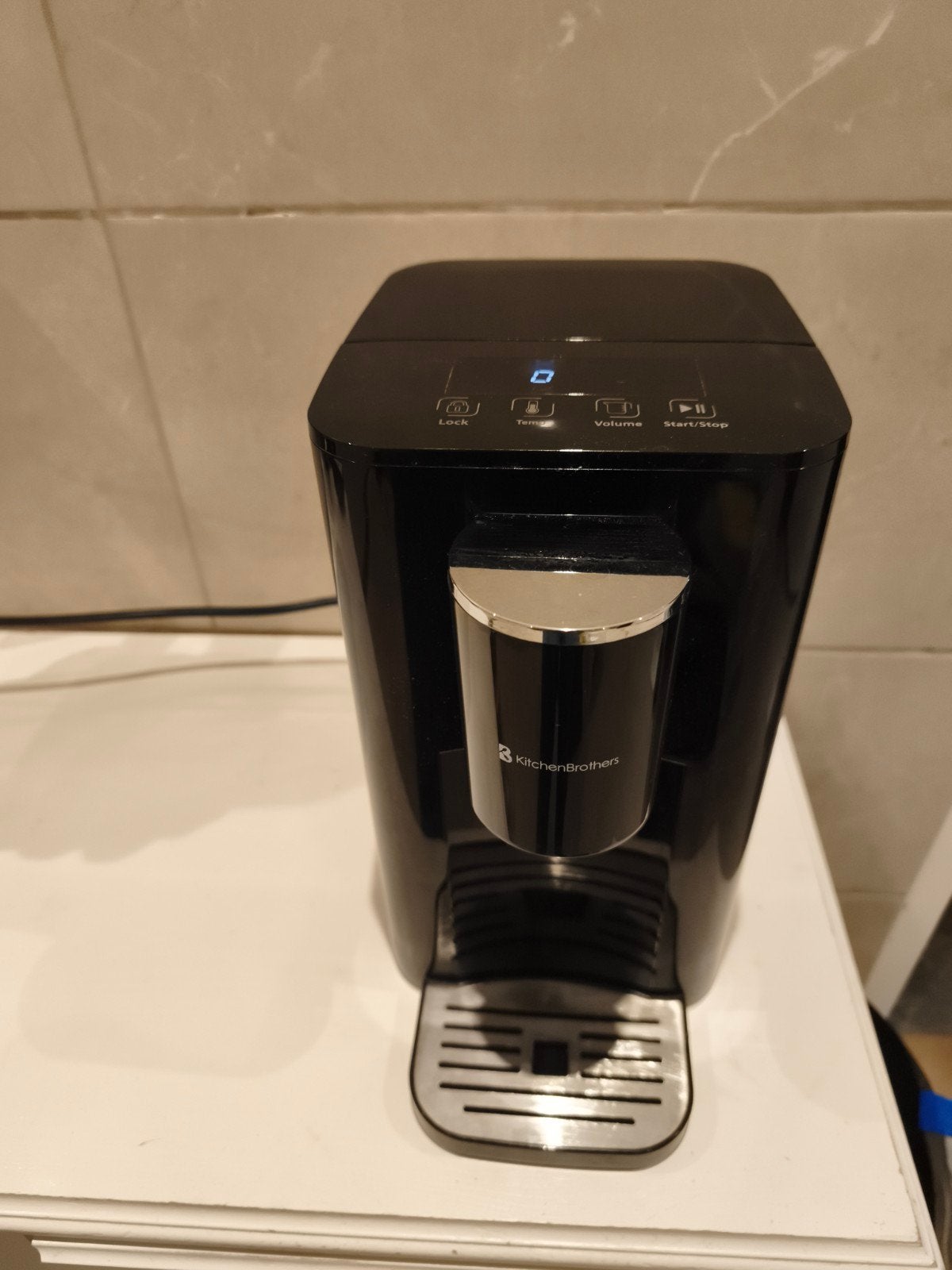 Kitchen Brothers waterkoker - Zwart, Witgoed en Apparatuur, 1 tot 2 liter, Ophalen of Verzenden, Zo goed als nieuw, Draadloos