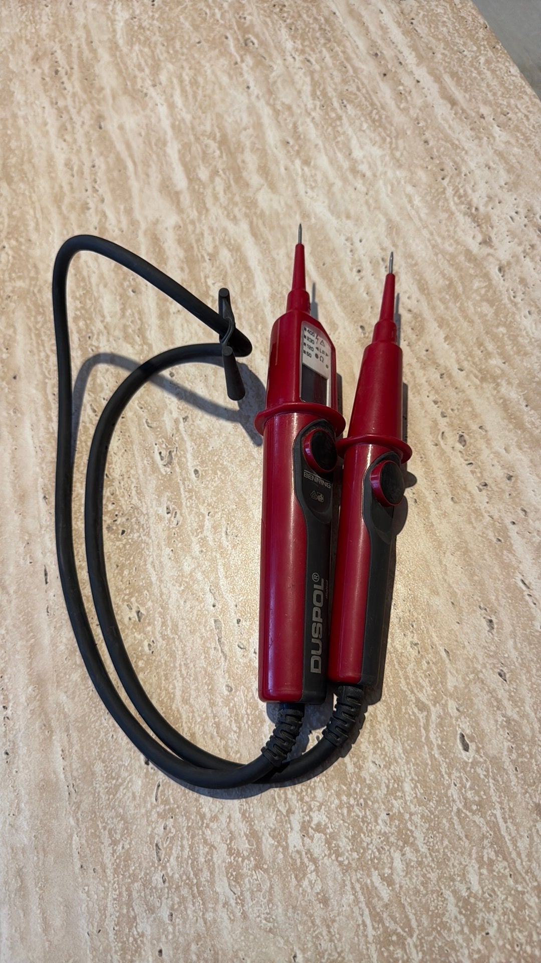 Duspol Digital spannings meter met tas, Ophalen of Verzenden, Zo goed als nieuw, Multimeter