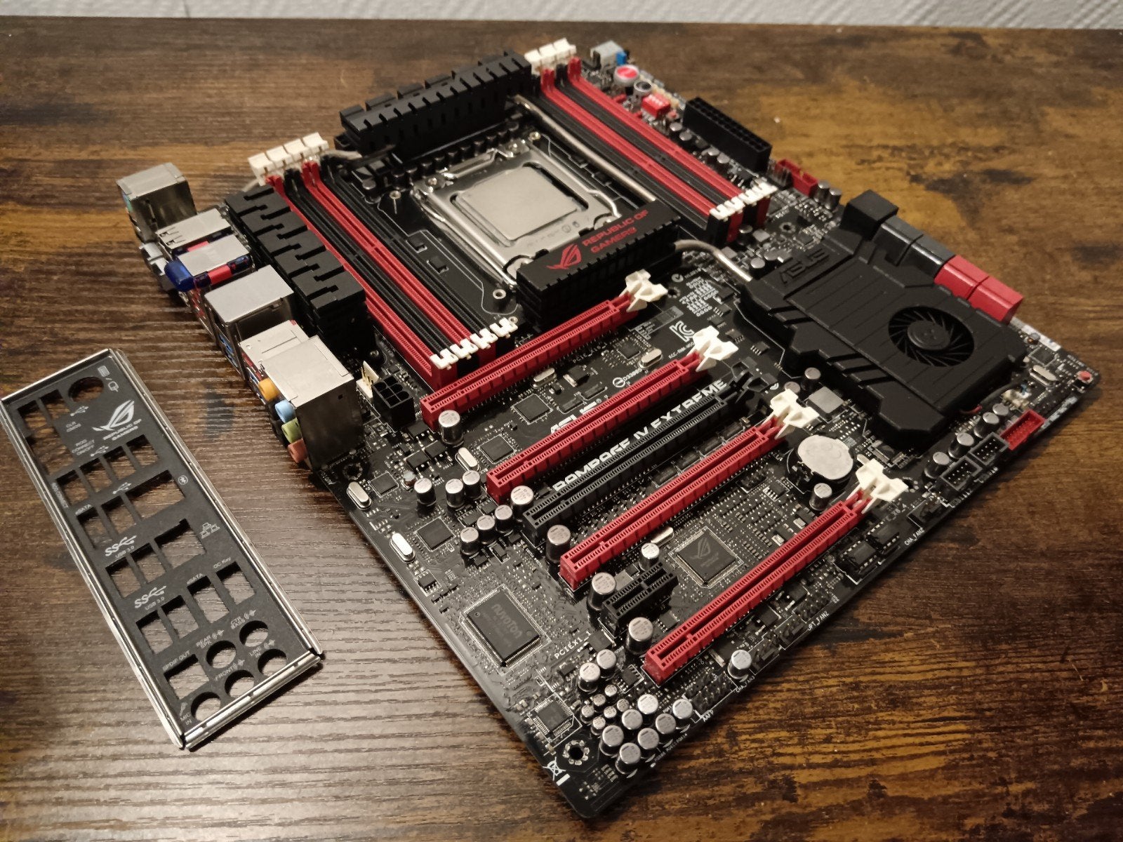 Asus Rampage iv Extreme + i7 3960X comboset, Computers en Software, Moederborden, Gebruikt, ., DDR3, Ophalen of Verzenden