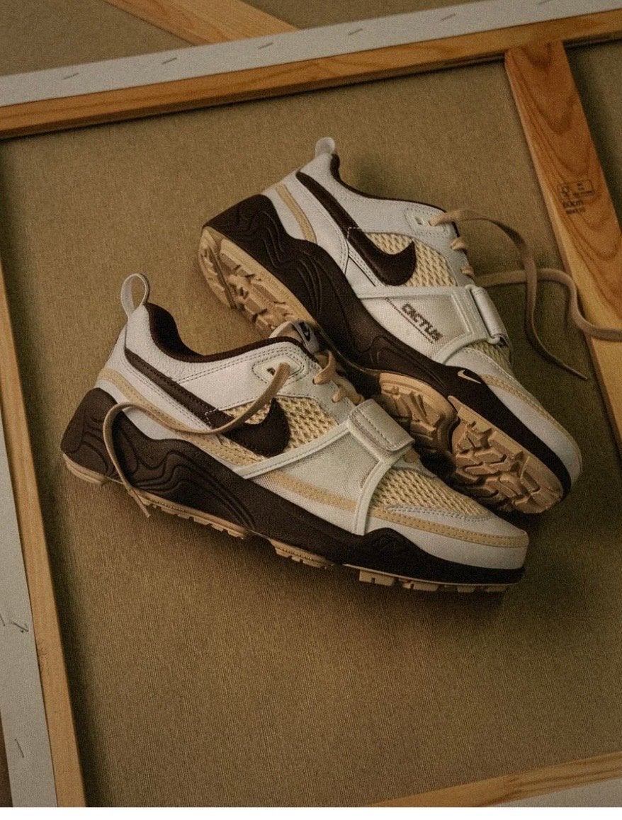 Nike Zoom Field Jaxx Travis Scott 'Light Chocolate' 37.5, Ophalen of Verzenden, Nieuw, Bruin, Sneakers of Gympen