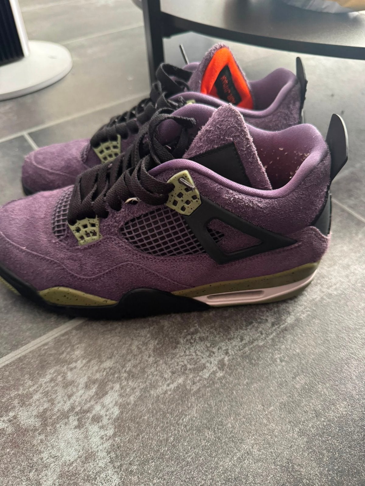 Jordan 4 Retro  Canyon Purple maat 42,5, Ophalen, Gedragen, Overige kleuren, Sneakers of Gympen