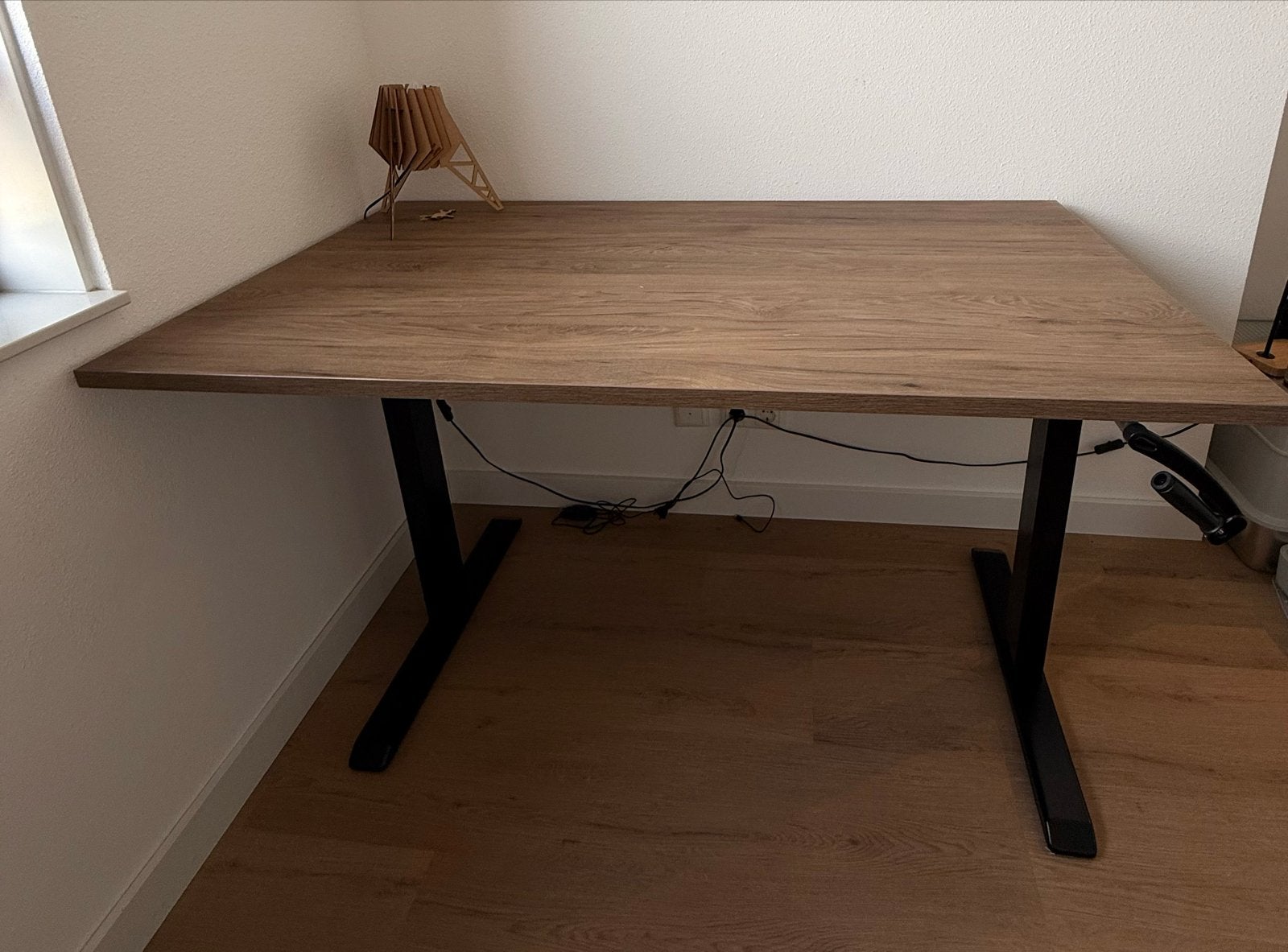 Zit-sta bureau - Slinger bureau - Hout - inclusief stoel, Ophalen, Zit-sta bureau, Hout, Zo goed als nieuw