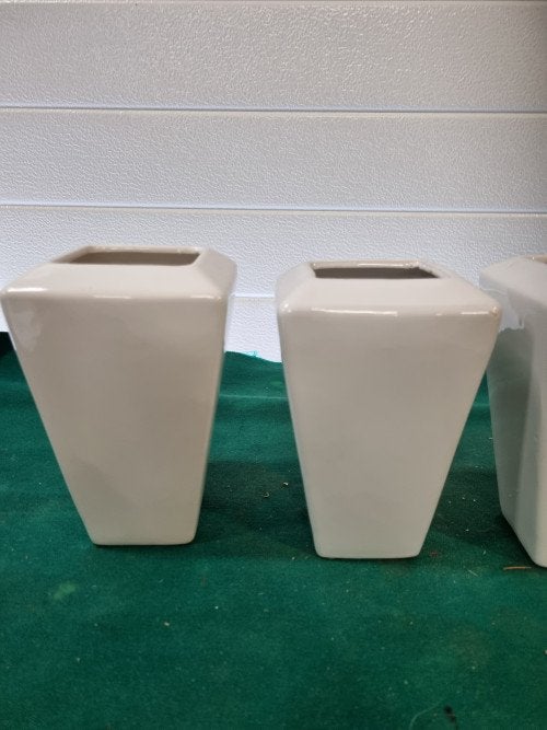 vaasjes wit aardewerk drie stuks, Ophalen of Verzenden