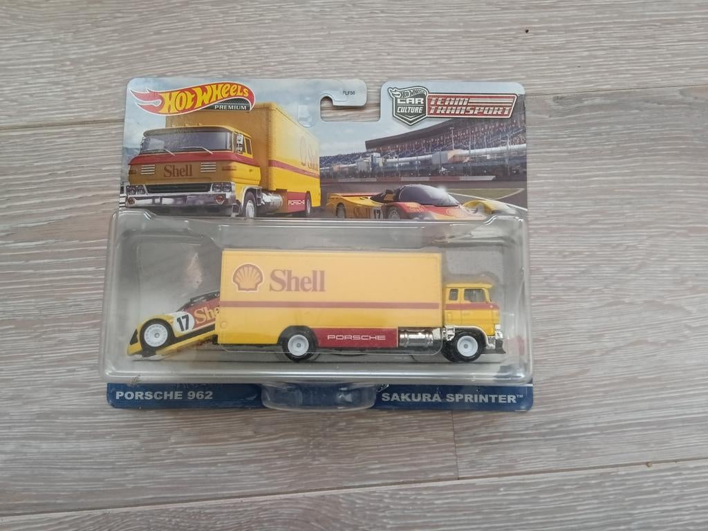 Hot Wheels Team Transport Porsche 962 Sakura Sprinter, Hobby en Vrije tijd, Ophalen