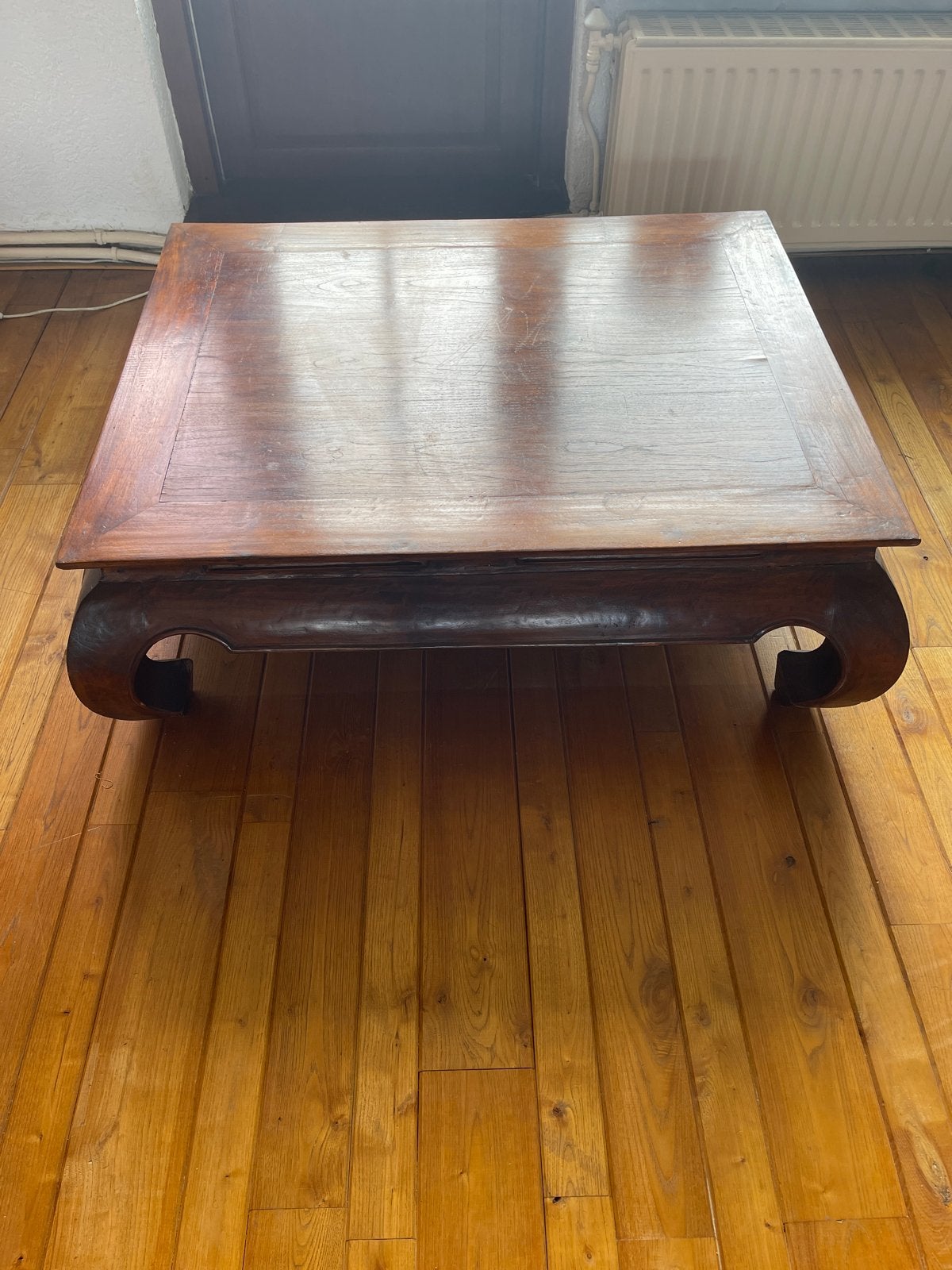 Antieke Chinese salontafel van massief hout, Ophalen