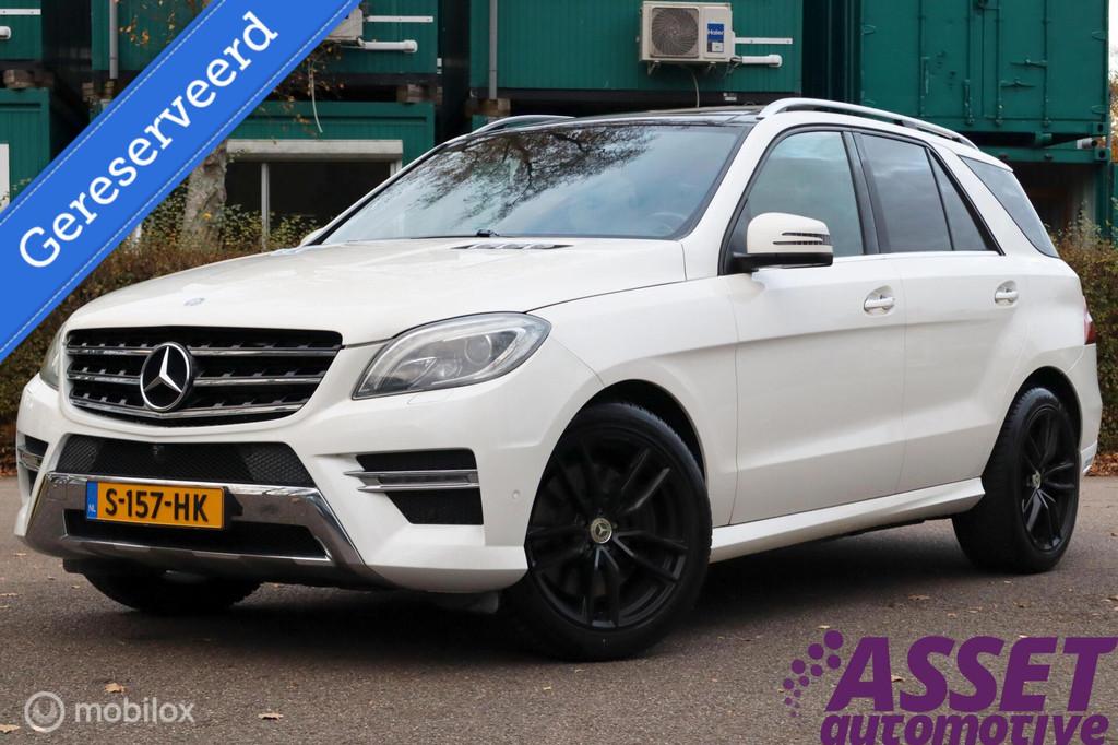 Mercedes ML500 V8 AMG | panoramadak | 360-camera | trekhaak, Auto's, Euro 5, Gebruikt, 8 cilinders, 138 €/maand