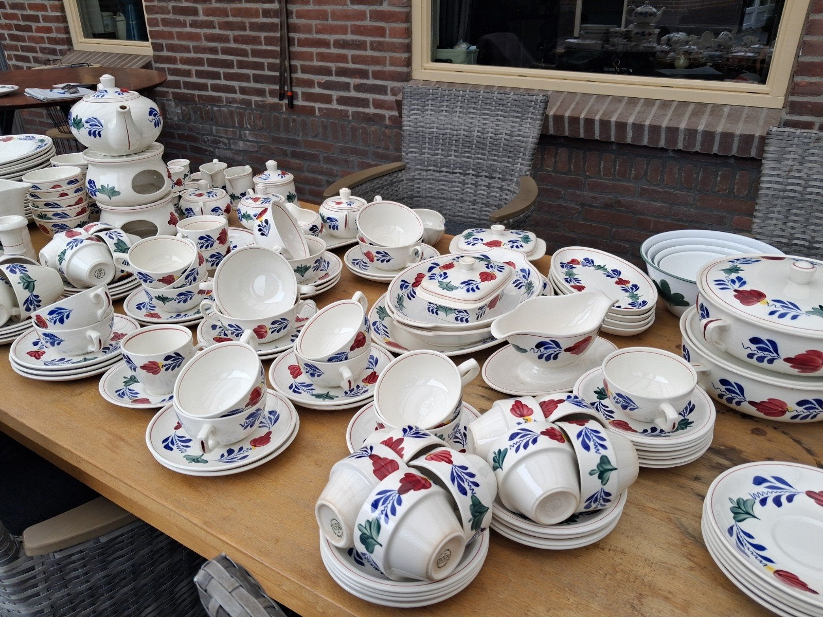 servies boerenbont (in een koop), Huis en Inrichting, Keuken | Servies, Ophalen, Gebruikt, Landelijk/Boerenbont, Royal Boch