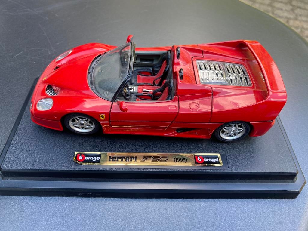 Burago Ferrari F 50 1995. In nieuwstaat., Ophalen of Verzenden, Zo goed als nieuw
