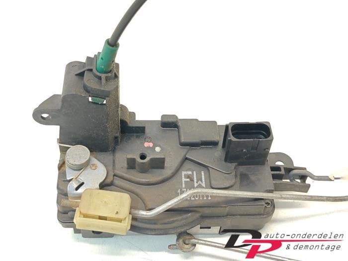 Deurslot Mechaniek 4Deurs links-voor van een Opel Astra, Gebruikt, -, -, Opel