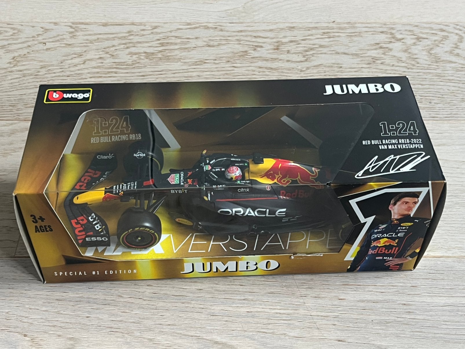 1:24 Red Bull Racing RB18 Formule 1-raceauto Max Verstappen, Verzenden, Zo goed als nieuw, Bburago