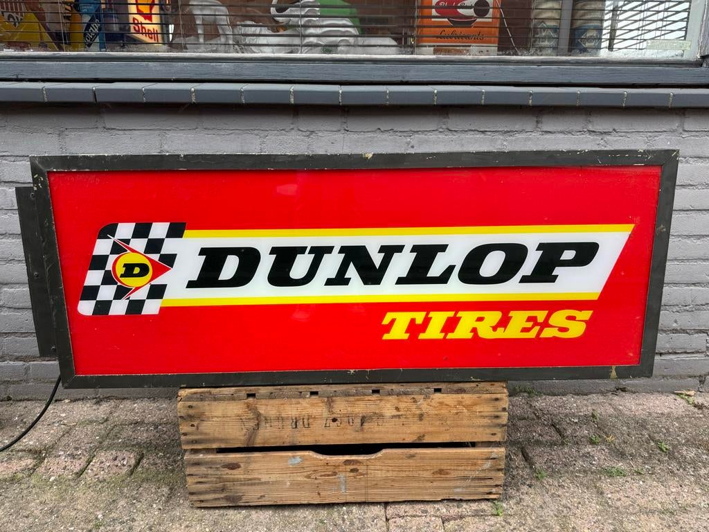 Vintage Dunlop Tires Lichtbak - Reclamebord, Verzamelen, Merken en Reclamevoorwerpen, Ophalen, Gebruikt, ., Lichtbak of (neon) lamp