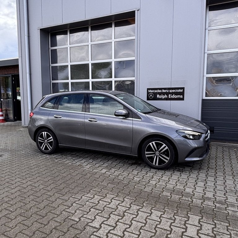 Mercedes-Benz B-Klasse 180 Bus. Solution (bj 2020), 136 pk, Gebruikt, Euro 6, 700 kg
