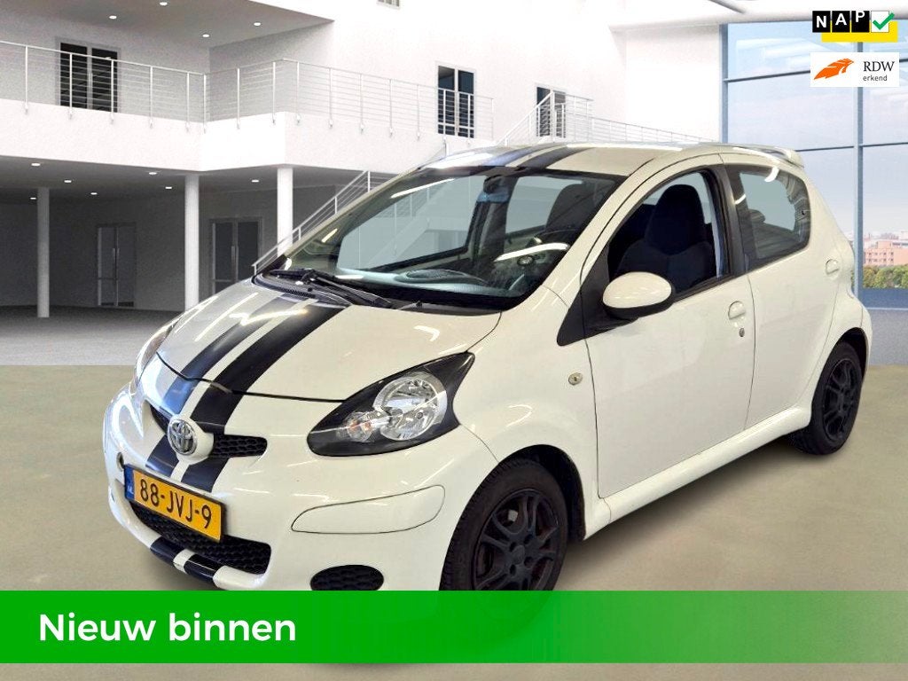 Toyota Aygo 1.0-12V NAP 5DRS AIRCO NIEUWE APK 1E EIGENAAR| V, Auto's, Gebruikt, 4 stoelen, Origineel Nederlands, Bedrijf