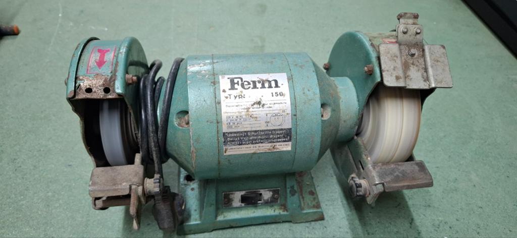 Ferm slijpmachine, Ophalen of Verzenden, Minder dan 700 watt, Werkbankslijpmachine
