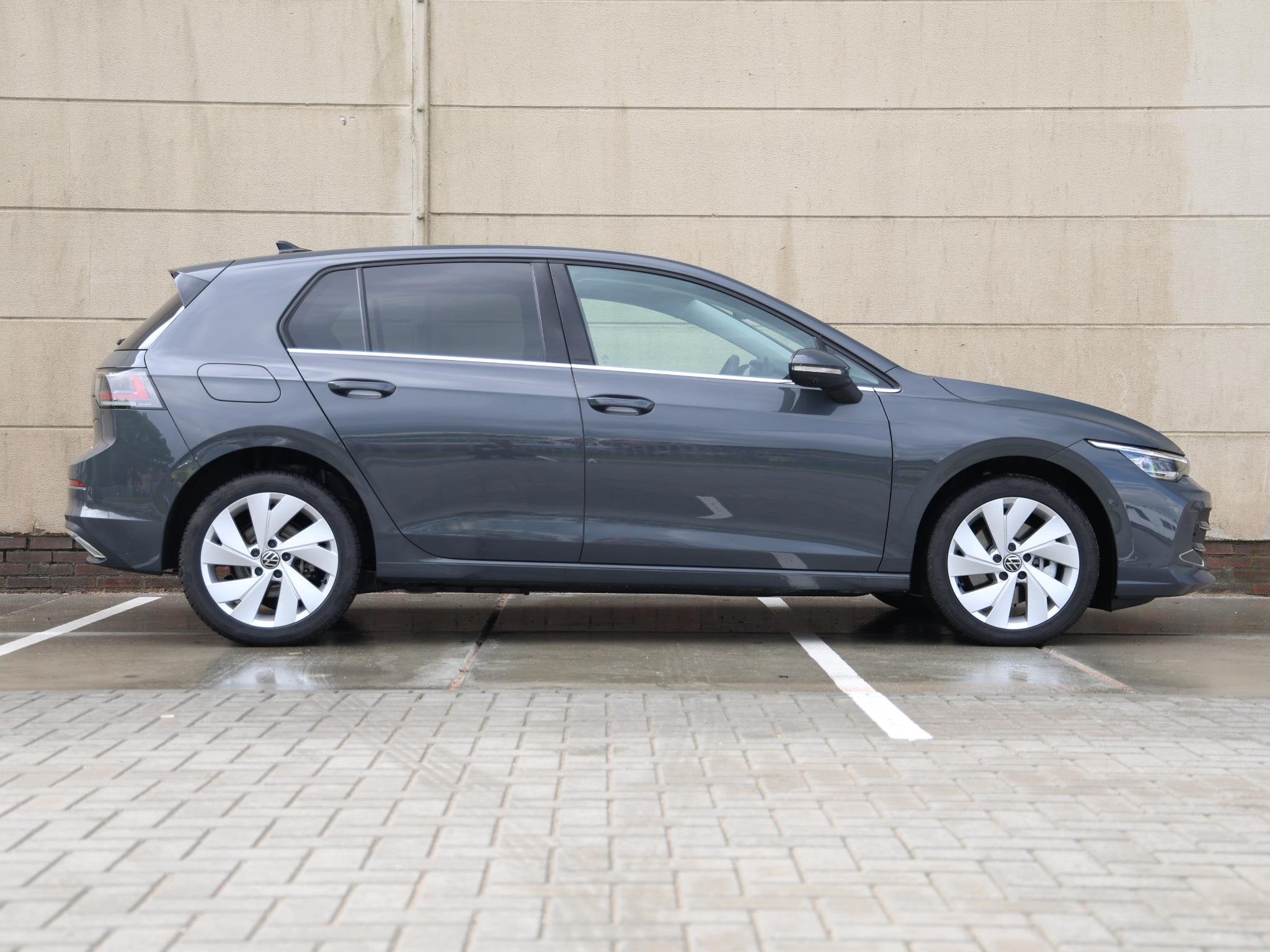 Volkswagen Golf 1.5 eHybrid Style Edition 204PK DSG | Led |, 4 cilinders, 150 min, 26 kWh, Plug-in hybride
