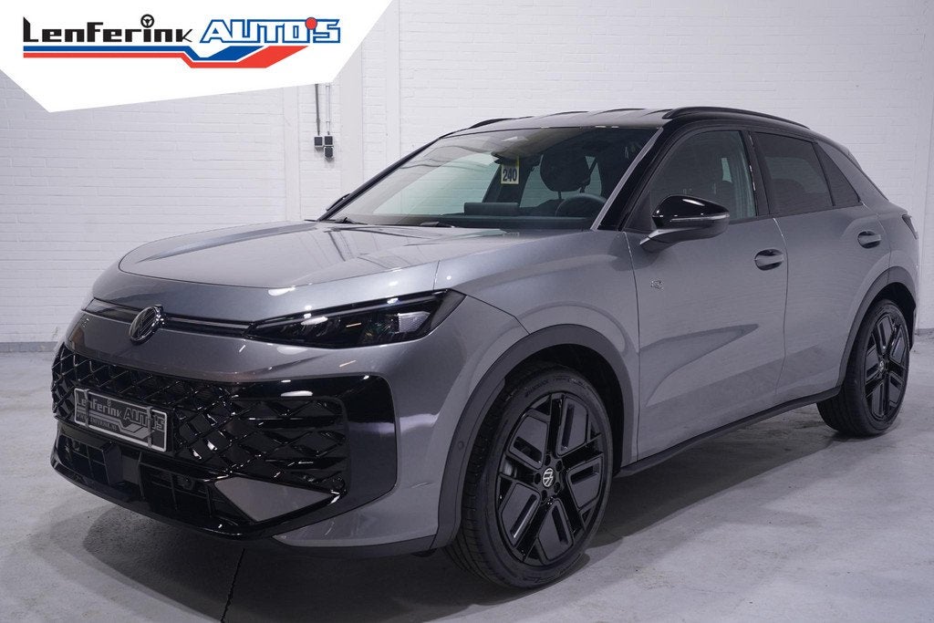 Volkswagen T-Roc R-Line First Edition IQ.light Apple Carplay, 1374 kg, Stof, Euro 6, 4 cilinders