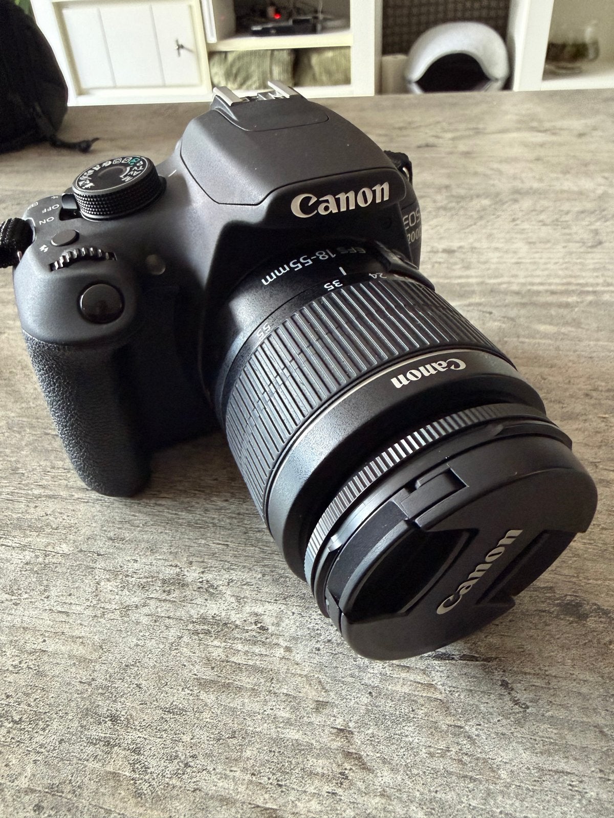 Canon EOS 1200D Spiegelreflexcamera met 18-55mm lens, Gebruikt, Spiegelreflex, Canon, Oplader