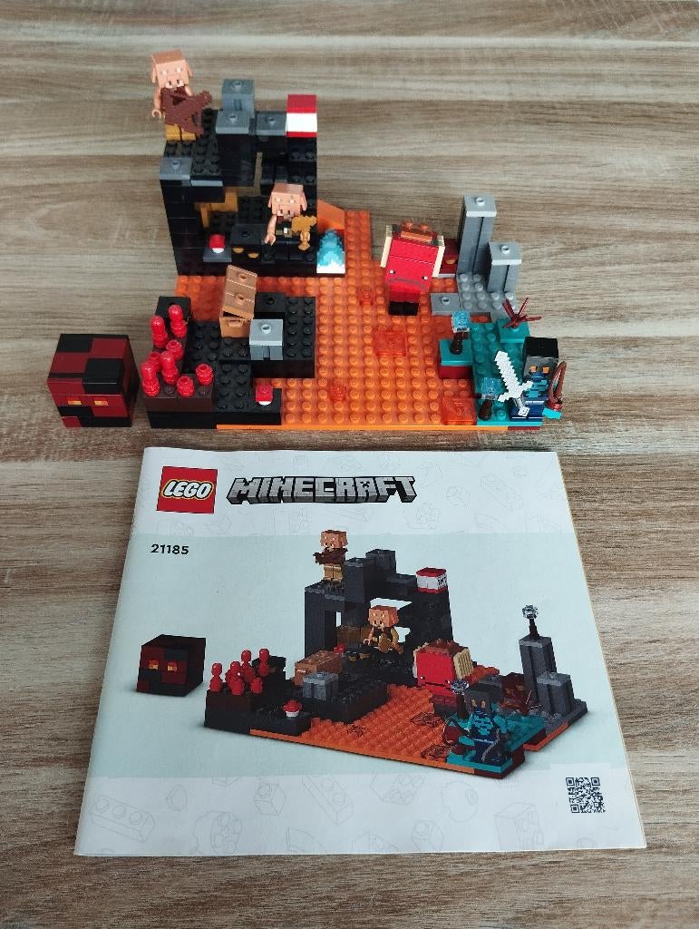 Lego Minecraft 21185 Het onderwereldbastion, Ophalen of Verzenden, Zo goed als nieuw, Lego