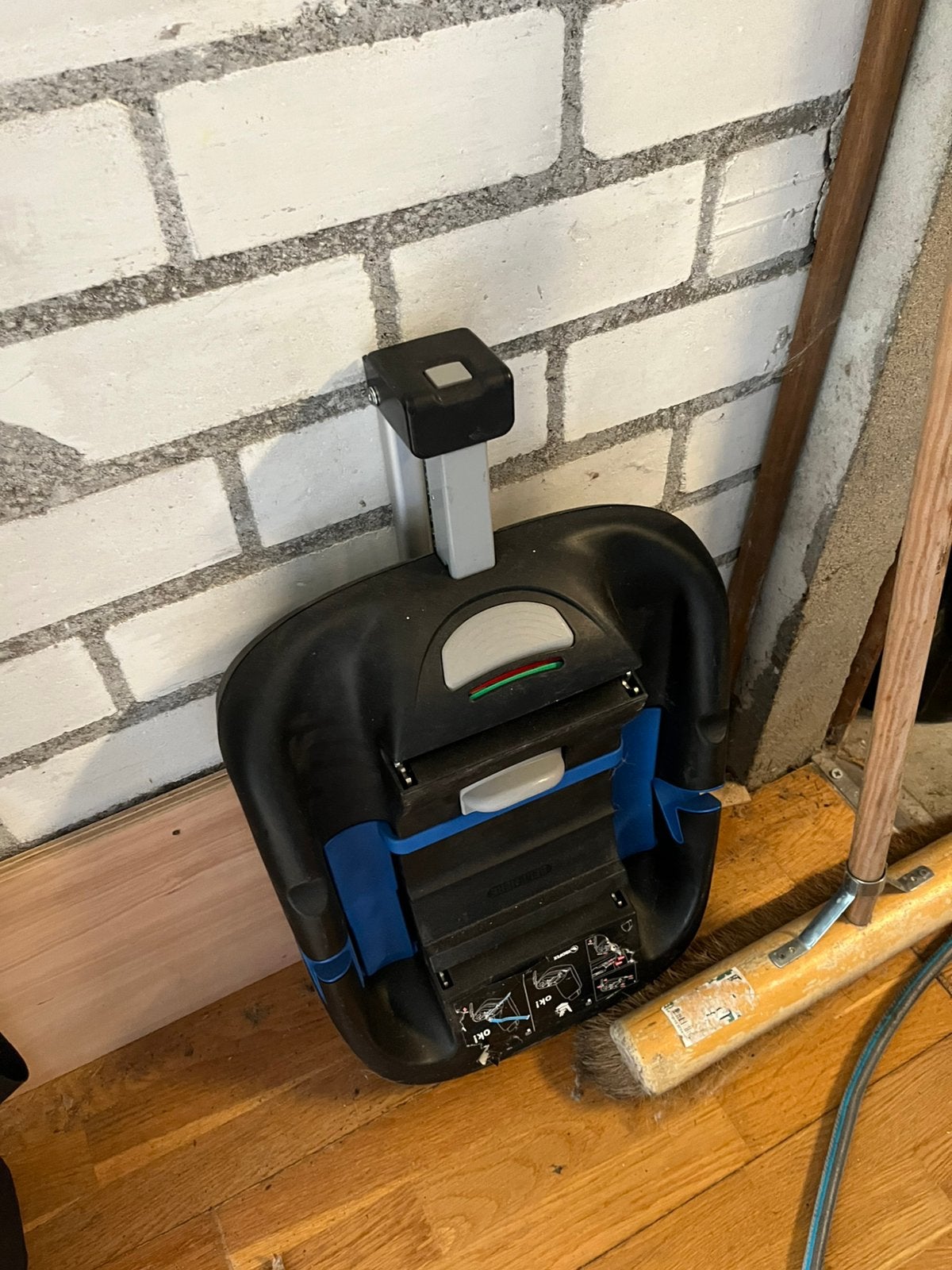 Autostoel baby inclusief Isofix baseplate, Kinderen en Baby's, Autostoeltjes, Gebruikt, 15 t/m 36 kg, Isofix, Ophalen