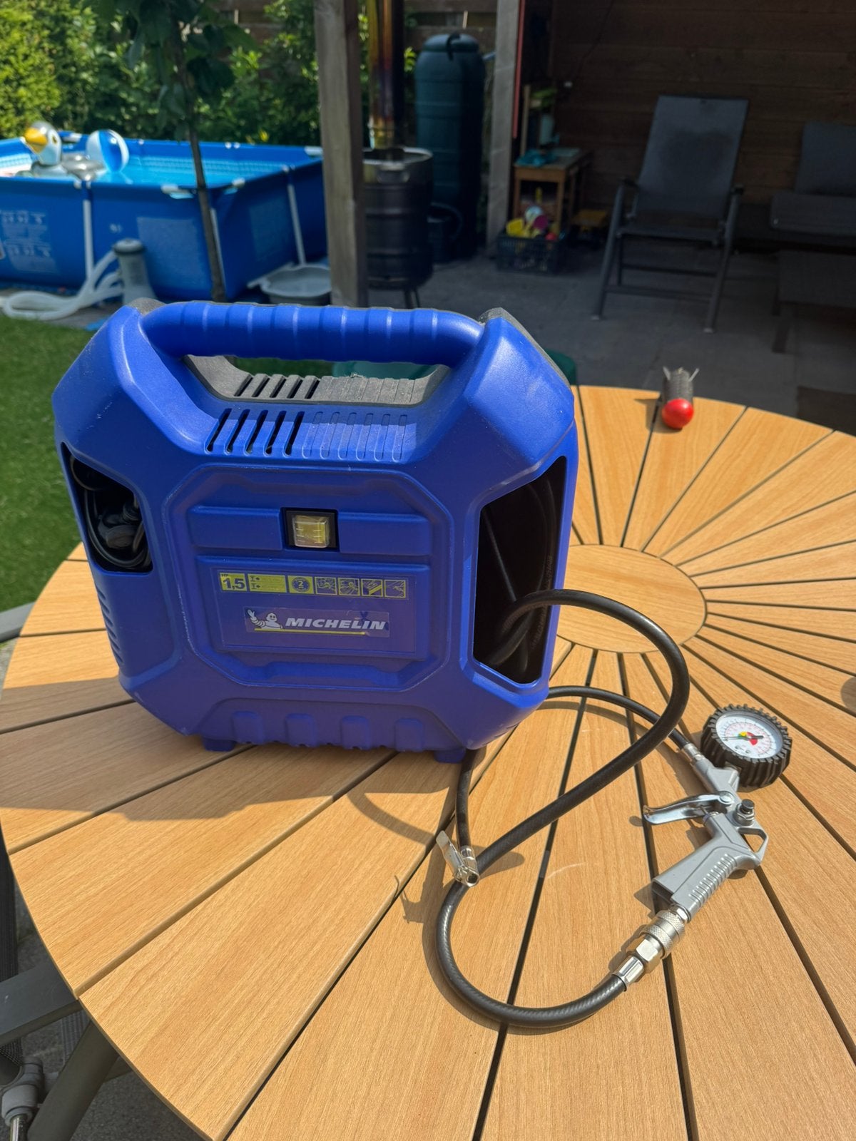 Michelin compressor, Doe-het-zelf en Verbouw, Compressors, Minder dan 25 liter, Ophalen, Zo goed als nieuw, Minder dan 200 liter/min