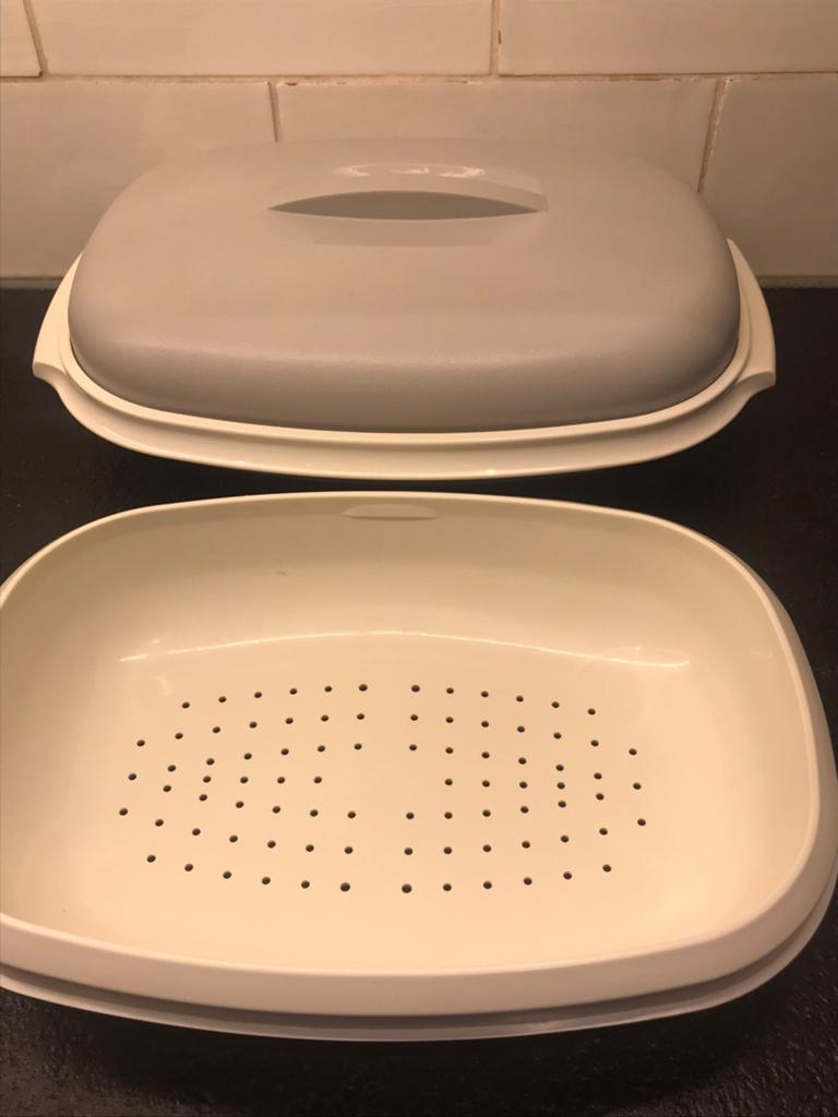 Tupperware serveerwonder asperge serveerschaal gaarschaal, Huis en Inrichting, Keuken | Tupperware, Ophalen of Verzenden, Gebruikt