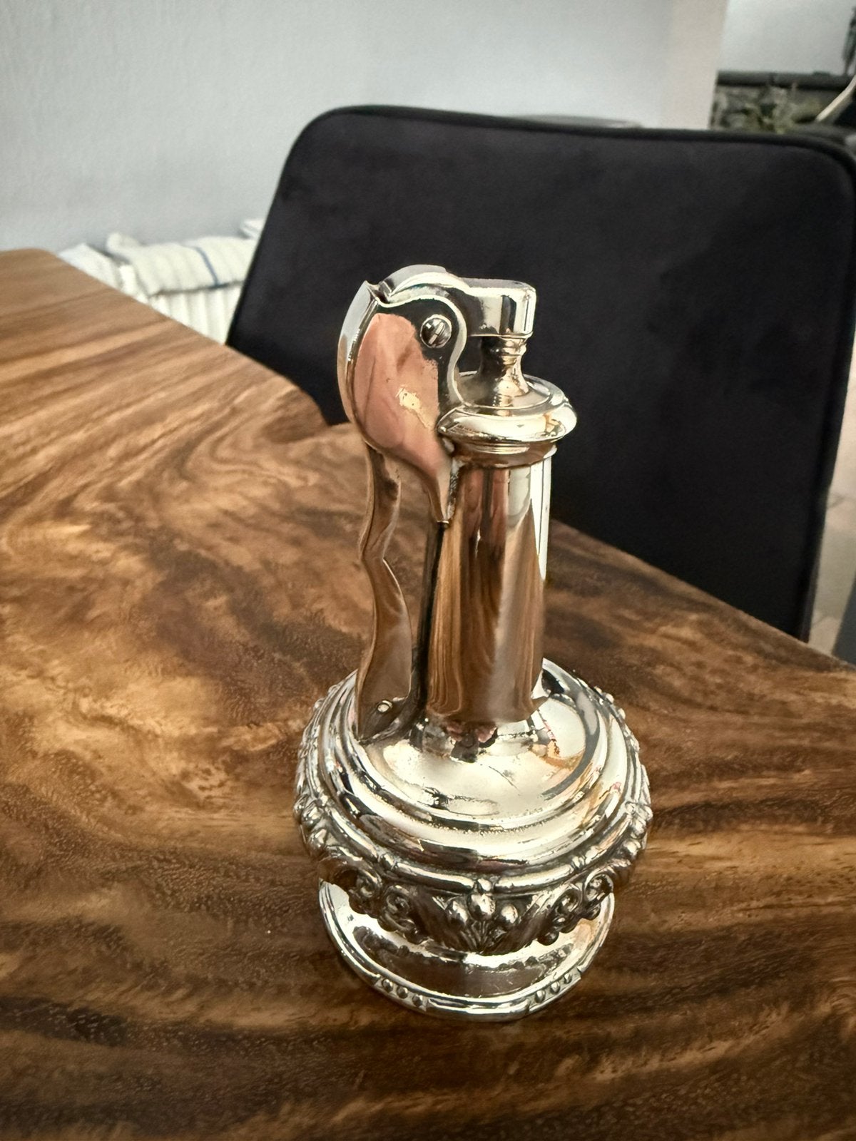 Ronson decanter aansteker, Ophalen