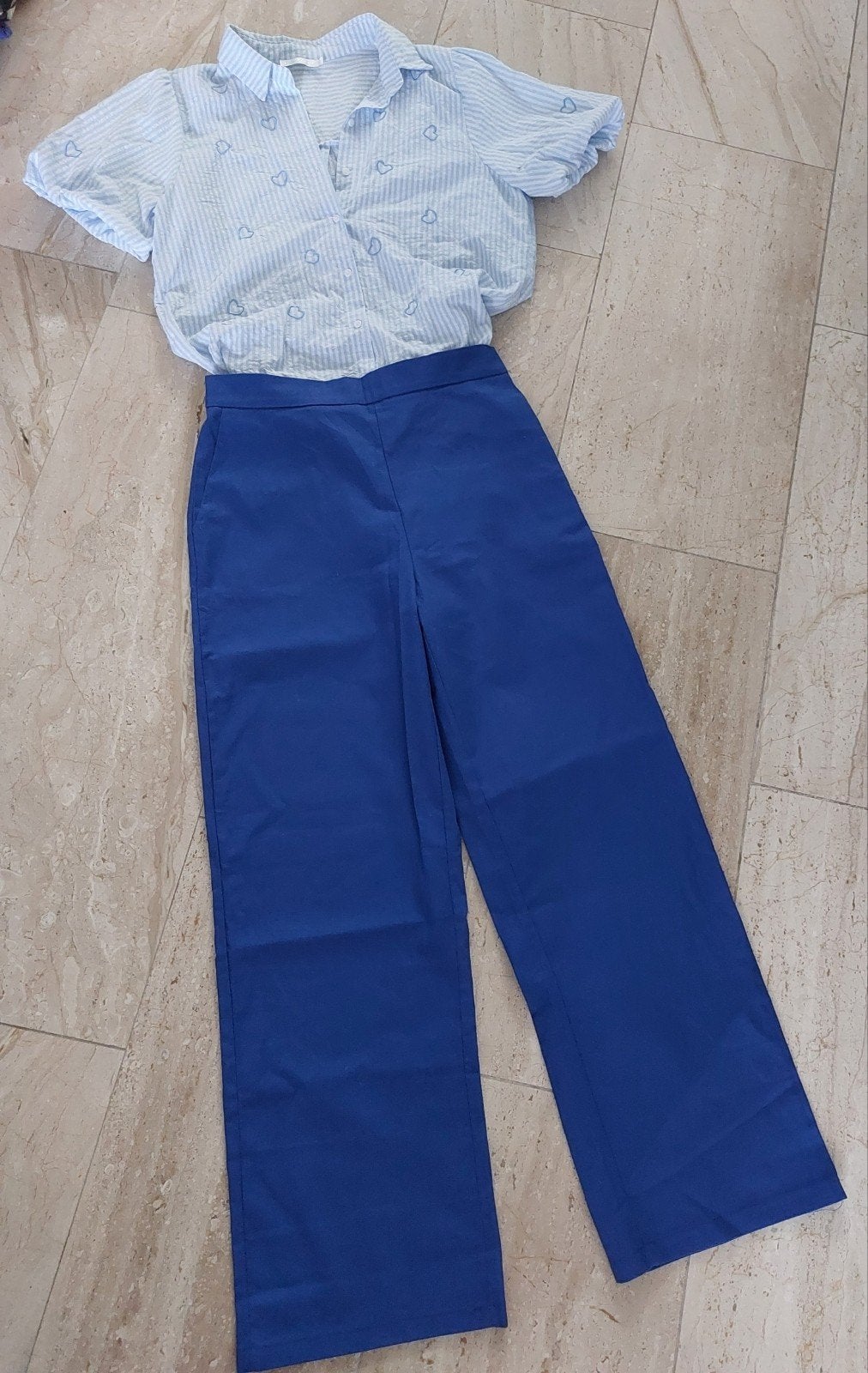 Blauwe broek en gestreepte blouse set, Kleding | Dames, Maat 38/40 (M), Blauw, Zo goed als nieuw, Lang
