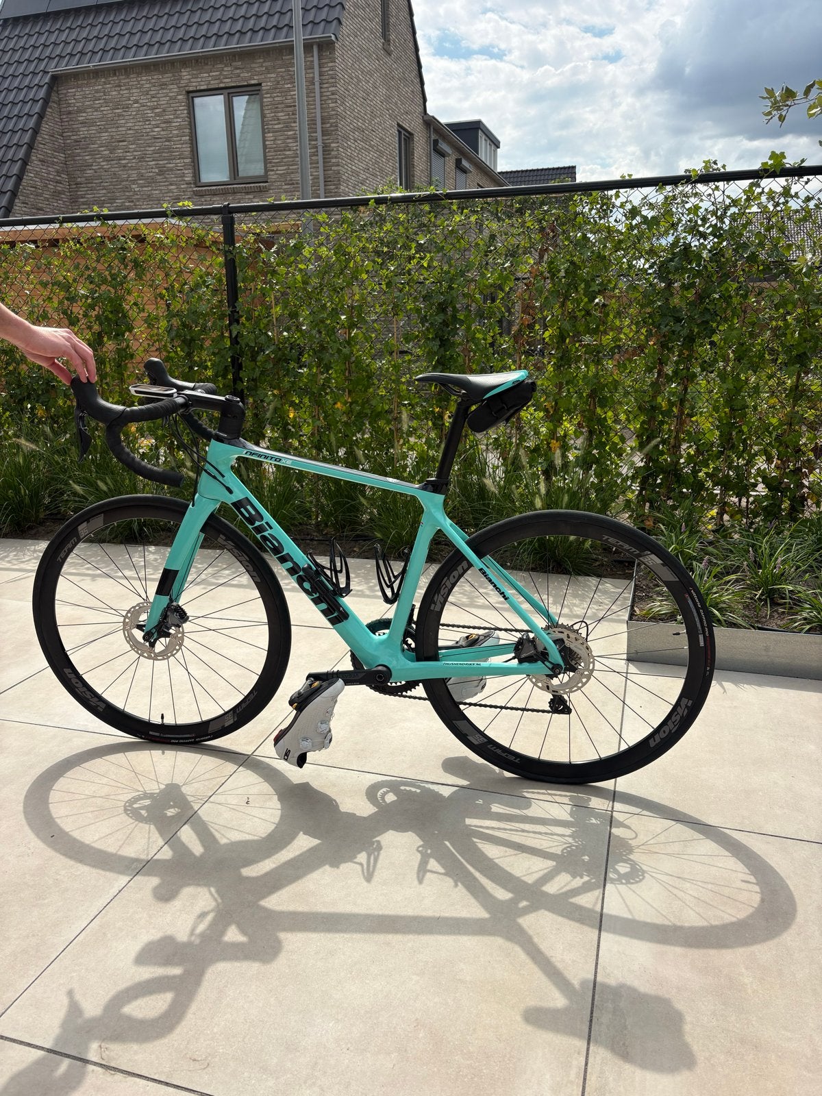 Bianchi Infinito XE Ultegra Disc - Carbon - incl. Garmin, Carbon, Zo goed als nieuw, Meer dan 20 versnellingen, 53 tot 57 cm