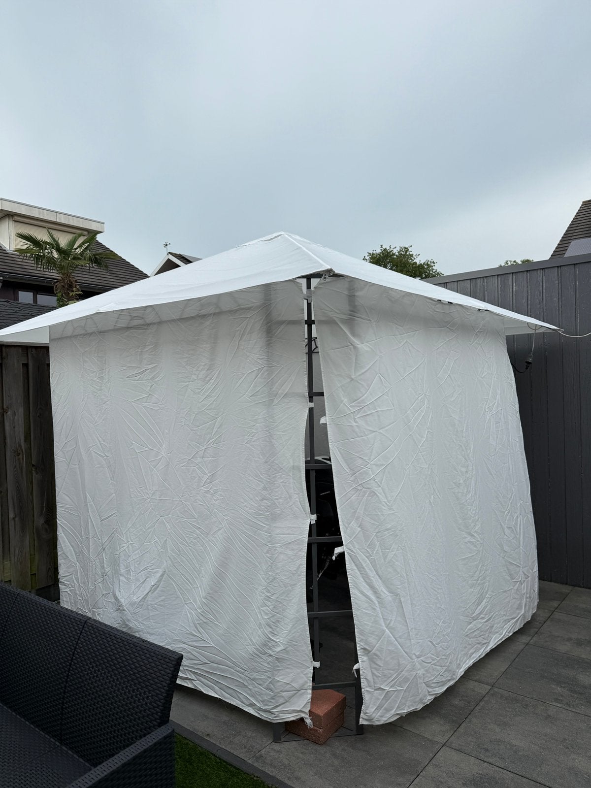 JYSK FAABORG Party Tent / Gazebo 3x3m – with 4 side covers, Tuin en Terras, Ophalen, Zo goed als nieuw, Minder dan 5 meter