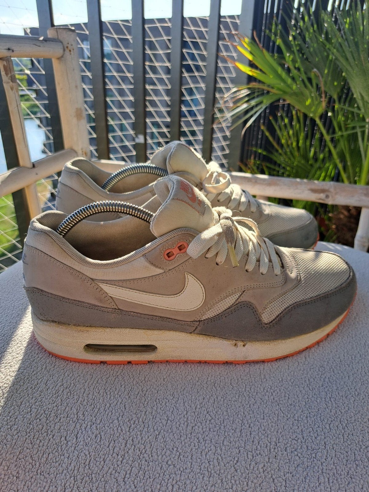 Nike Air Max 1 'Sail Mortar Pigeon', Kleding | Heren, Schoenen, Overige kleuren, Nike, Ophalen of Verzenden, Gedragen