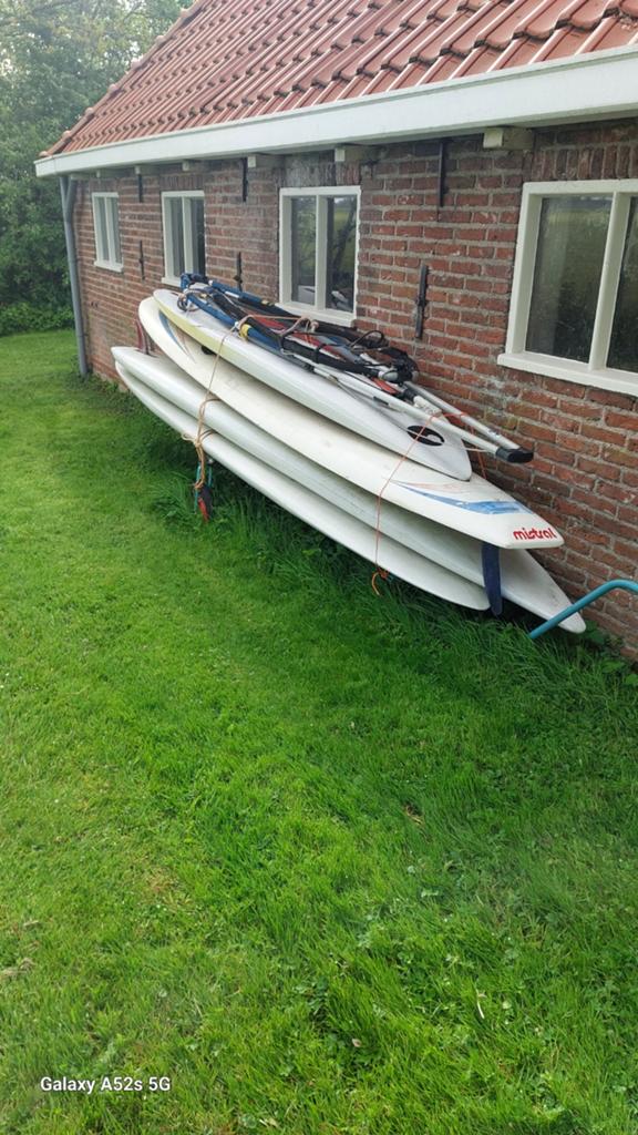 Windsurfset: 4 planken, surfkar en wetsuit (kleine maat), Ophalen of Verzenden